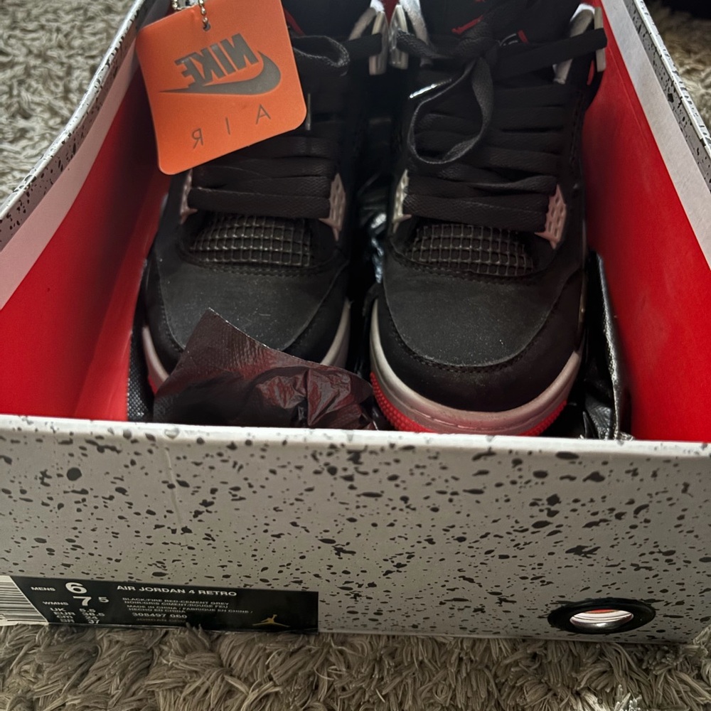 Air Jordan 4 Retro Bred